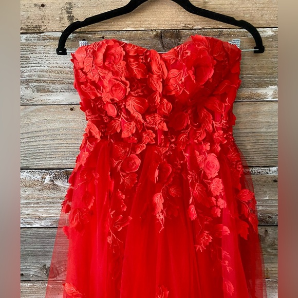 HEBEOSaStrapless 3D Floral Appliqué Gown ❤️ | Corset Bodice | Tulle Ballgown - Picture 5 of 7